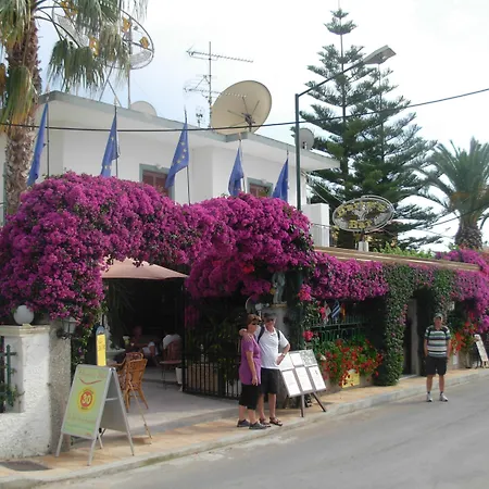 아파트 Harry's Bar & 2 *