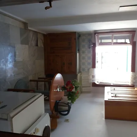 Harry's Bar & 2 阿查拉维